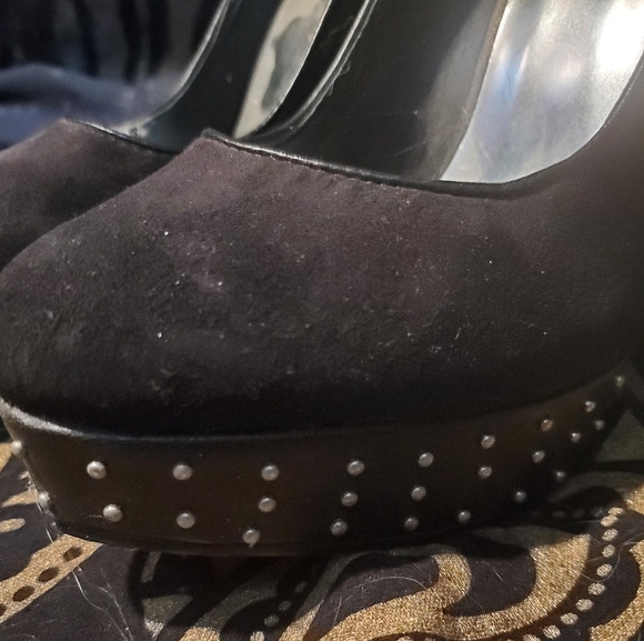 Black A.Co studded platform heels in amazing condition size 10 - Picture 4 of 6